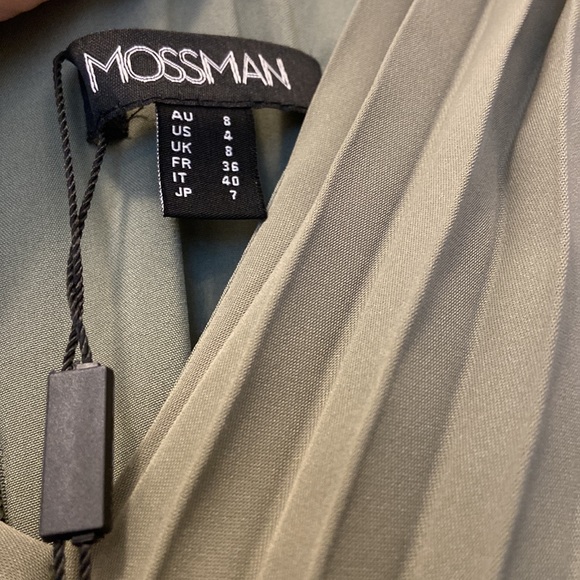 Sage Midi Dress with pleats - Picture 7 of 7